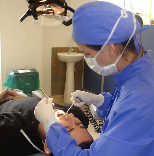 Profilaxis dental 6 dentistas especializados en profilaxis dental