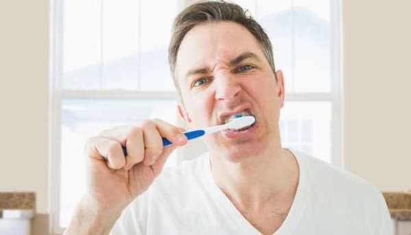 cepillarse mal puede dañar tus dientes